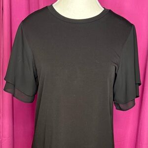 💃🏼💃🏼💃🏼Michael Kors Black slip on dress. Cute ruffled-like sleeves. Size XS. EUC.